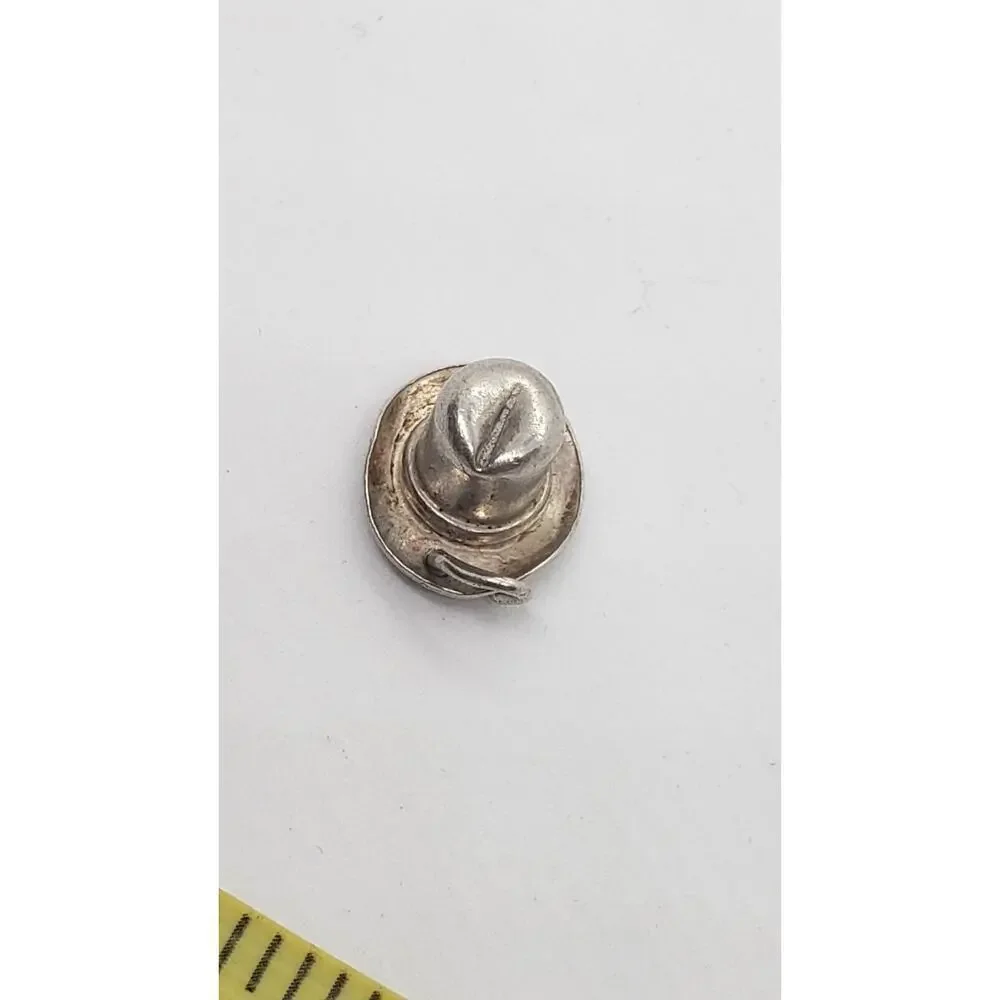 Vintage Charm Tall Top Hat Western Cowboy Groom 925 Sterling Silver Pendant